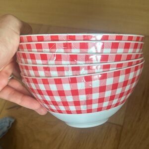 Red and White Checkered Bowls x5 plastic